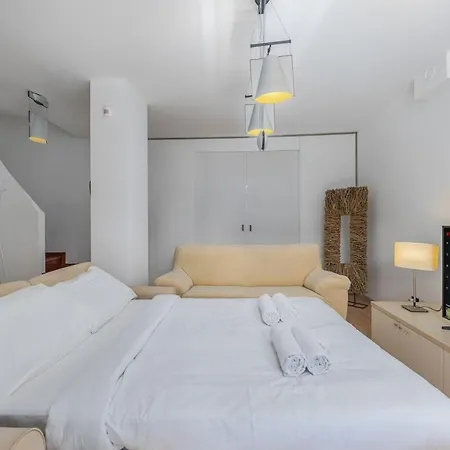 Villa - Free Parking - Garden - Quiet