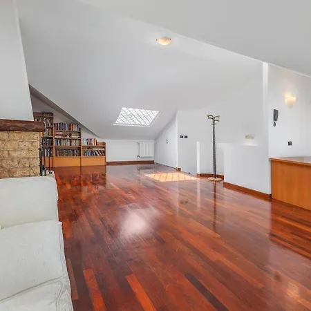 - Free Parking - Garden - Quiet Villa *