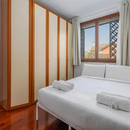 - Free Parking - Garden - Quiet Villa Segrate